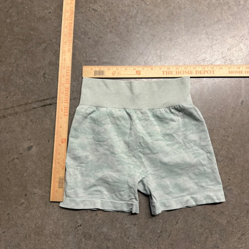 AYBL camo seamless